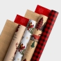 一个舒适的圣诞假期助手和包装纸包